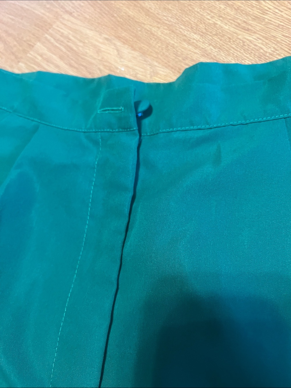 ⭐️ SHEIN Emerald Green High-Waist Shorts - Picture 2 of 4